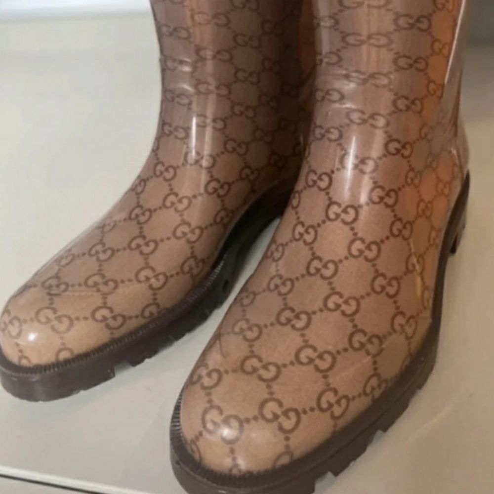 Gucci GG Monogram Rain Boots - Picture 6 of 6